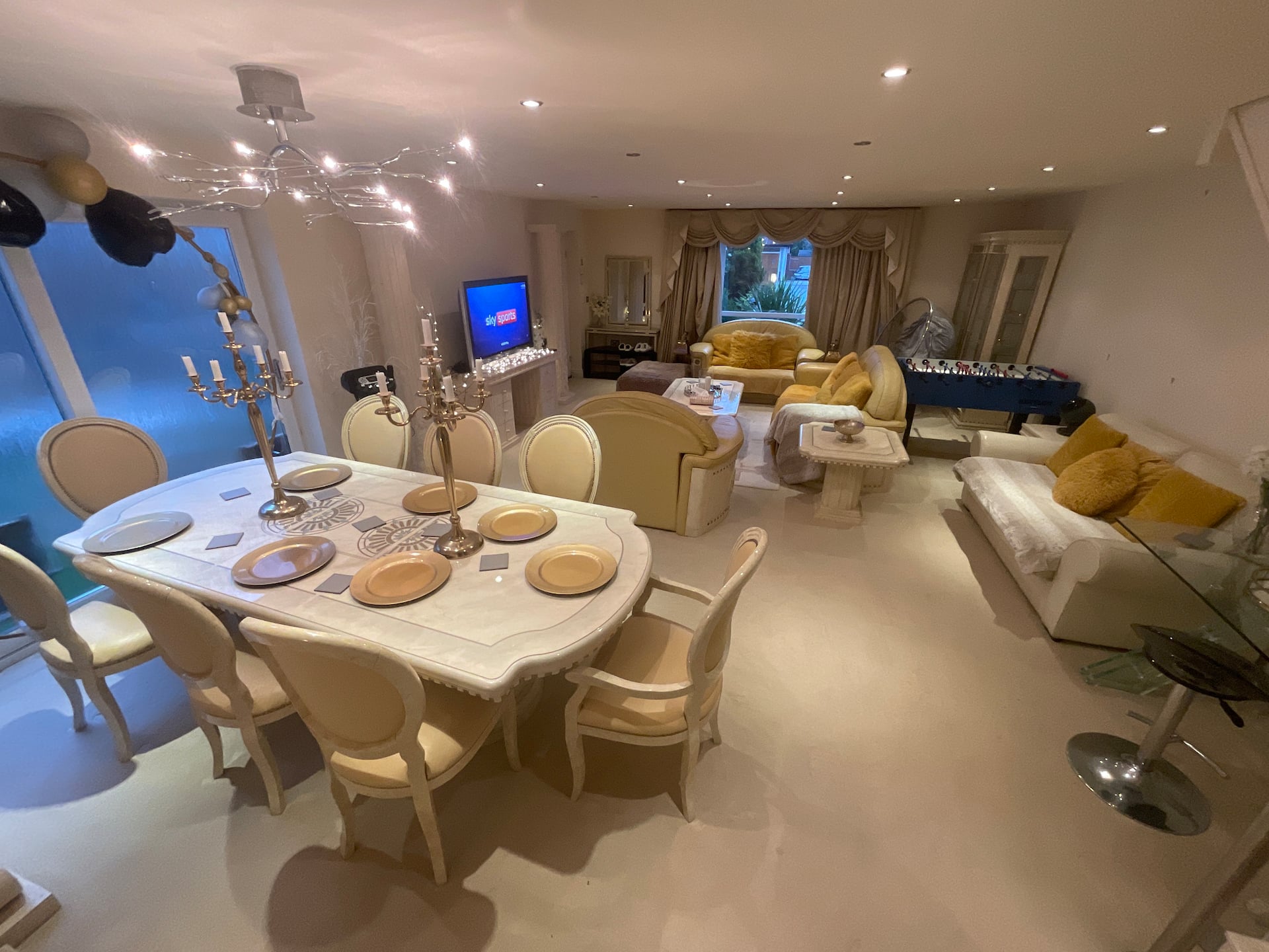 Luxurious spacious home near N/castle city centre