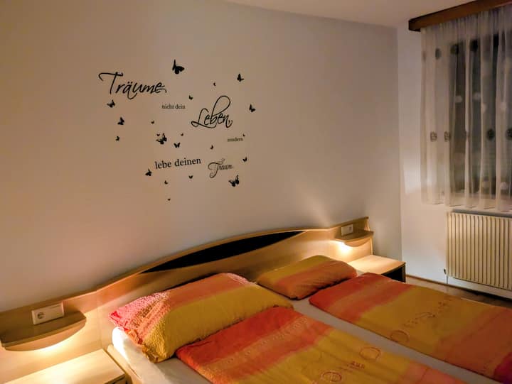 Doppelbett (180x200cm)