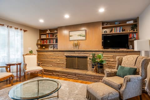 Top performing Airbnb: Vintage Single Story Federal Heights Home in Greater Avenues