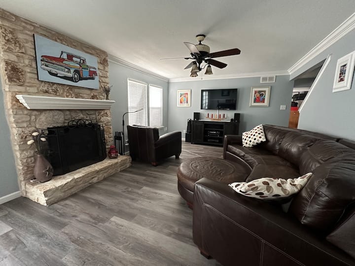 Bedroom: Quiet Neighborhood In North Austin - Austin, TX