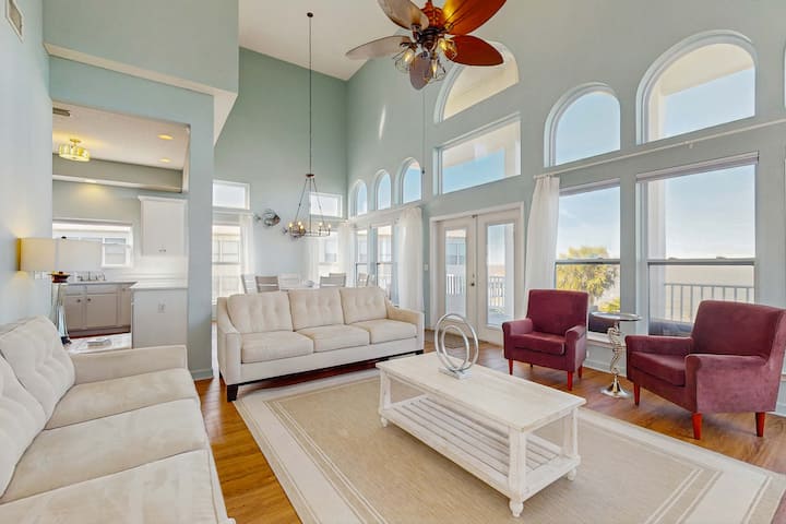 Gorgeous 3br Oceanfront | Dock | Balcony - Fairhope, AL