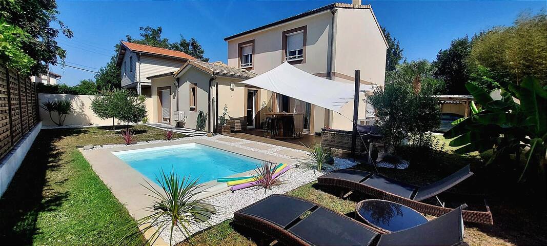 Maison moderne avec piscine Bordeaux