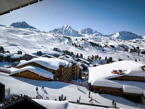 Popular Airbnb listing: Beautiful F1 - Belle Plagne - Night area - Sleeps 6 in La Plagne Tarentaise