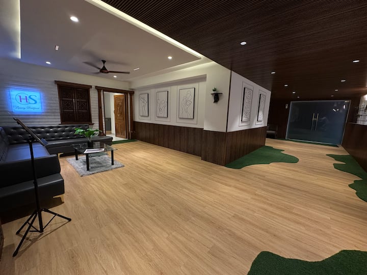 Vintage Styled Triplex - 3 Bedroom - Mumbai
