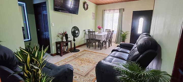 Arenal Jendrik House. - La Fortuna