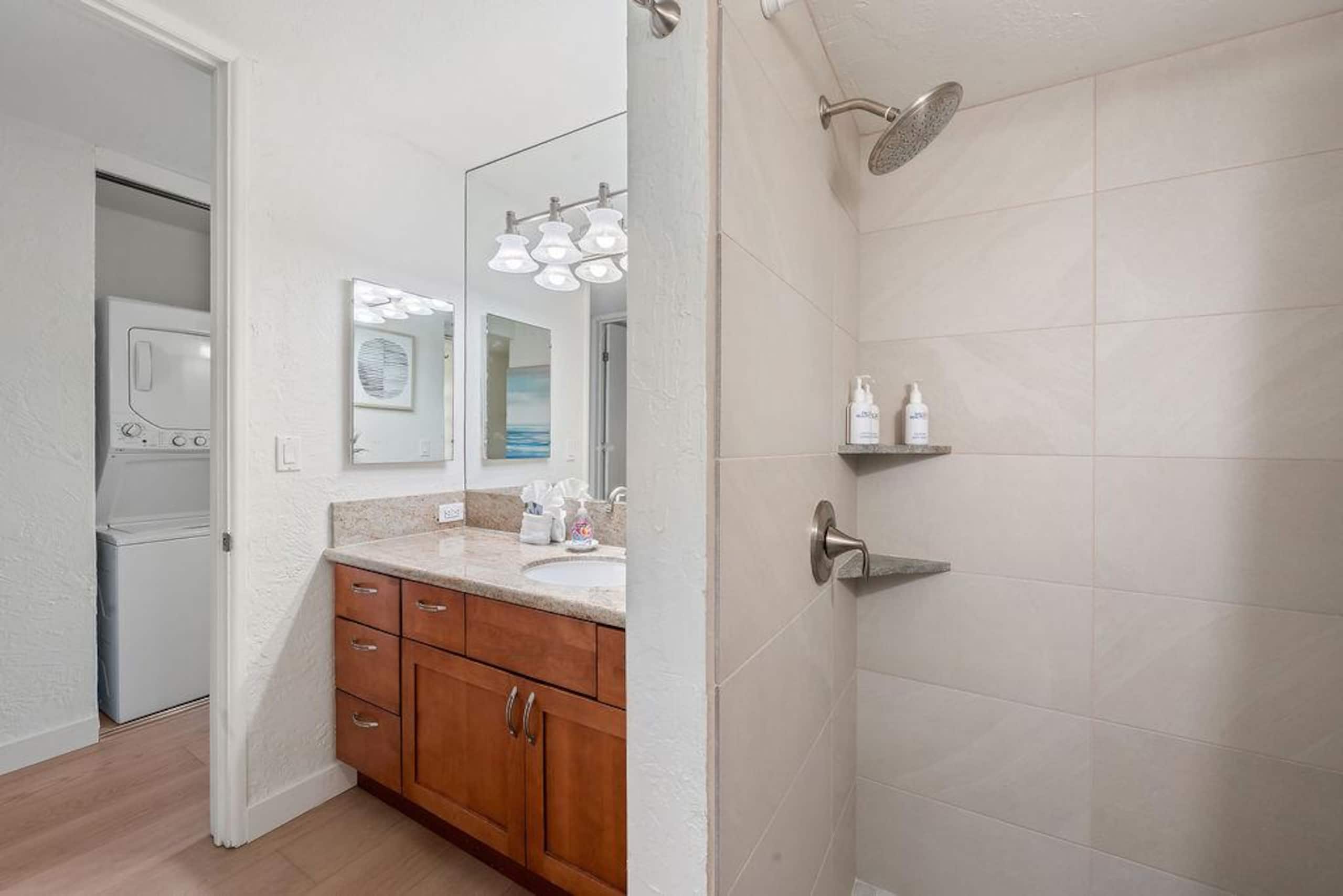 Condo in Lahaina · ★5.0 · 1 bedroom · 2 beds · 1 bath - Image 45