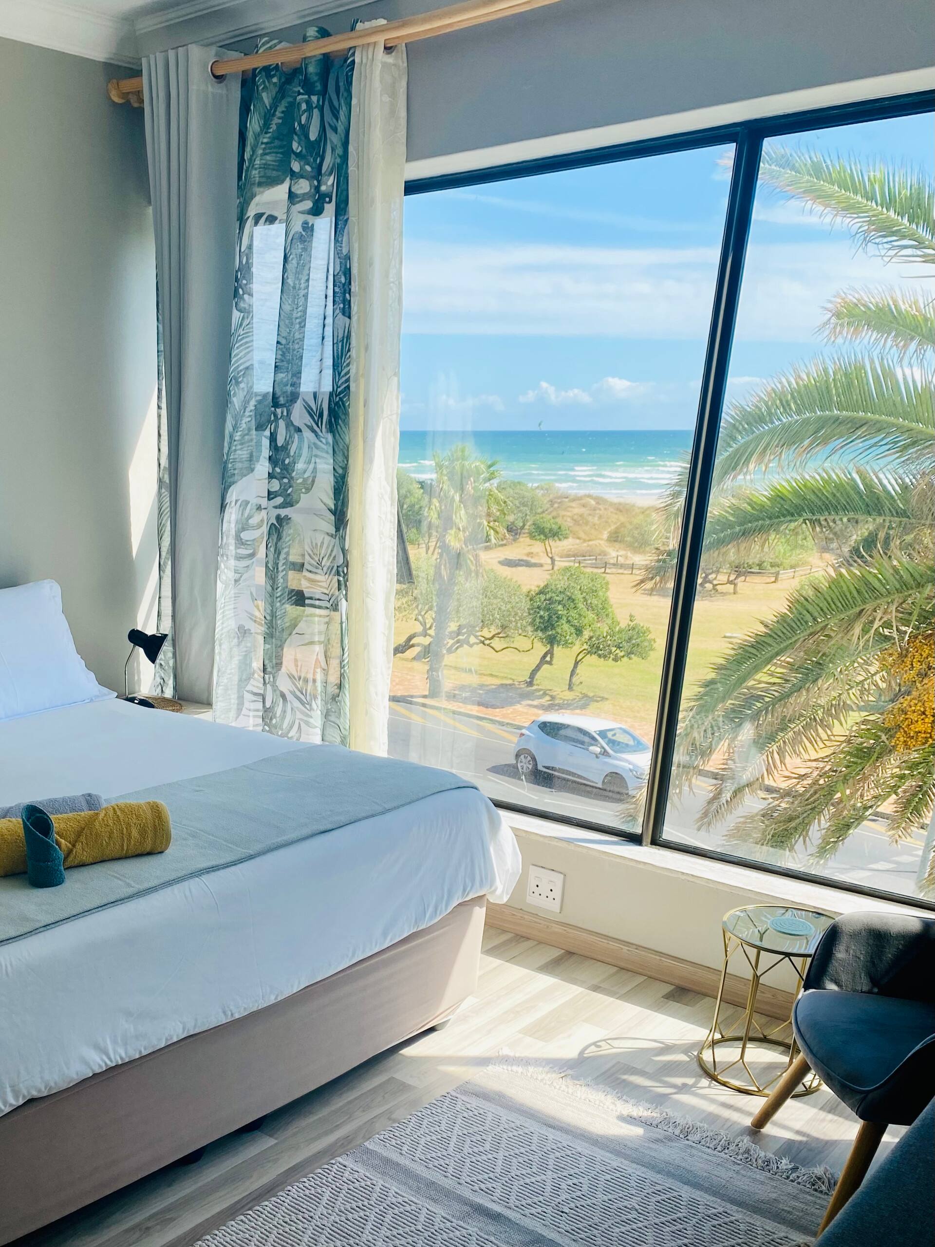 Bliss on the Bay- Surfside Hideaway | Dstv&Netflix