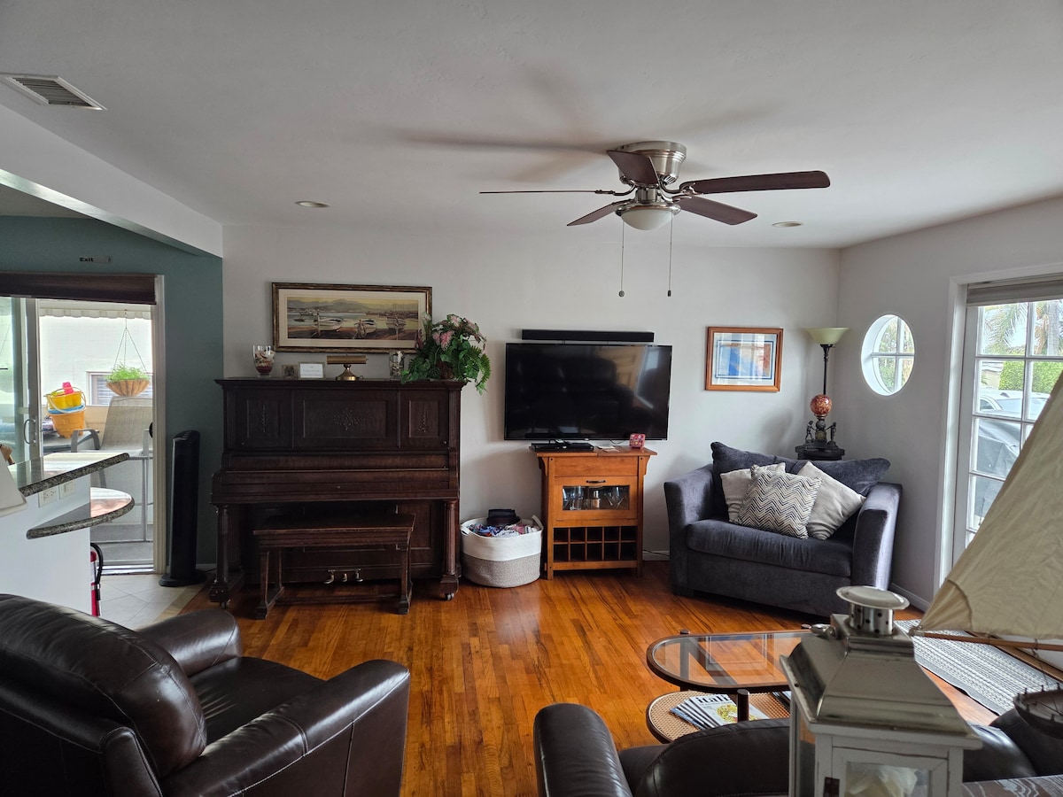 Popular Airbnb listing: Hip Beach House - Perfect Location! 3 night min! in San Clemente
