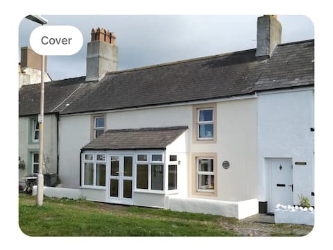 DOVE : sea & sunset views, comfy, quaint, spacious