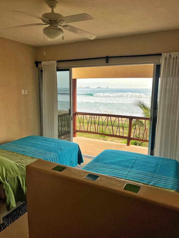 Dhoma e gjumit 2 me pamje të pakrahasueshme. 2 krevate dopio 