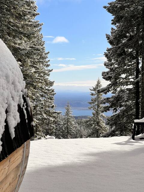 Mountain cottage w/sauna views, private and remote