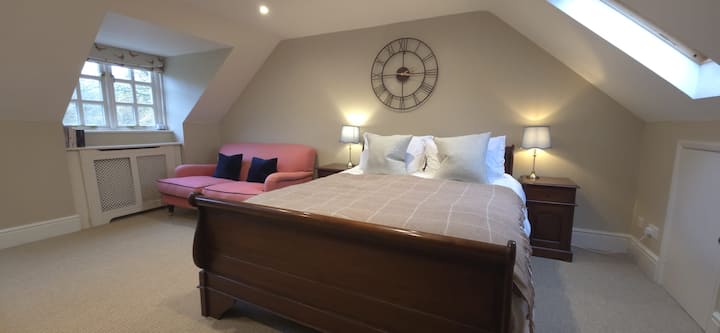 Annex king sized bedroom