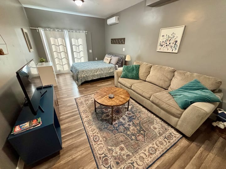 Secluded Renovated 2br 15 Min From Downtown Sd - San Diego