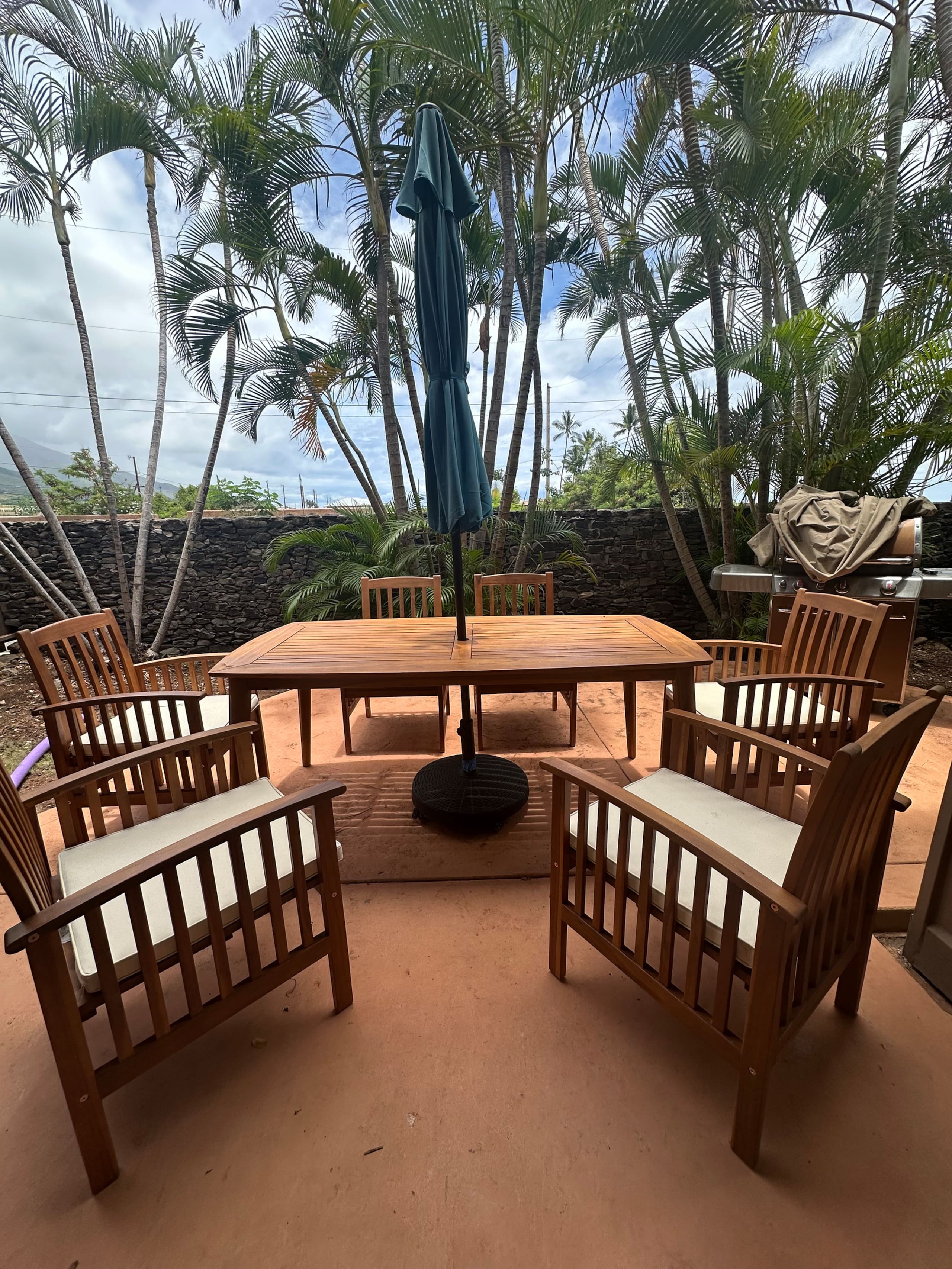 Home in Lahaina · ★4.91 · 4 bedrooms · 4 beds · 2 baths - Image 35