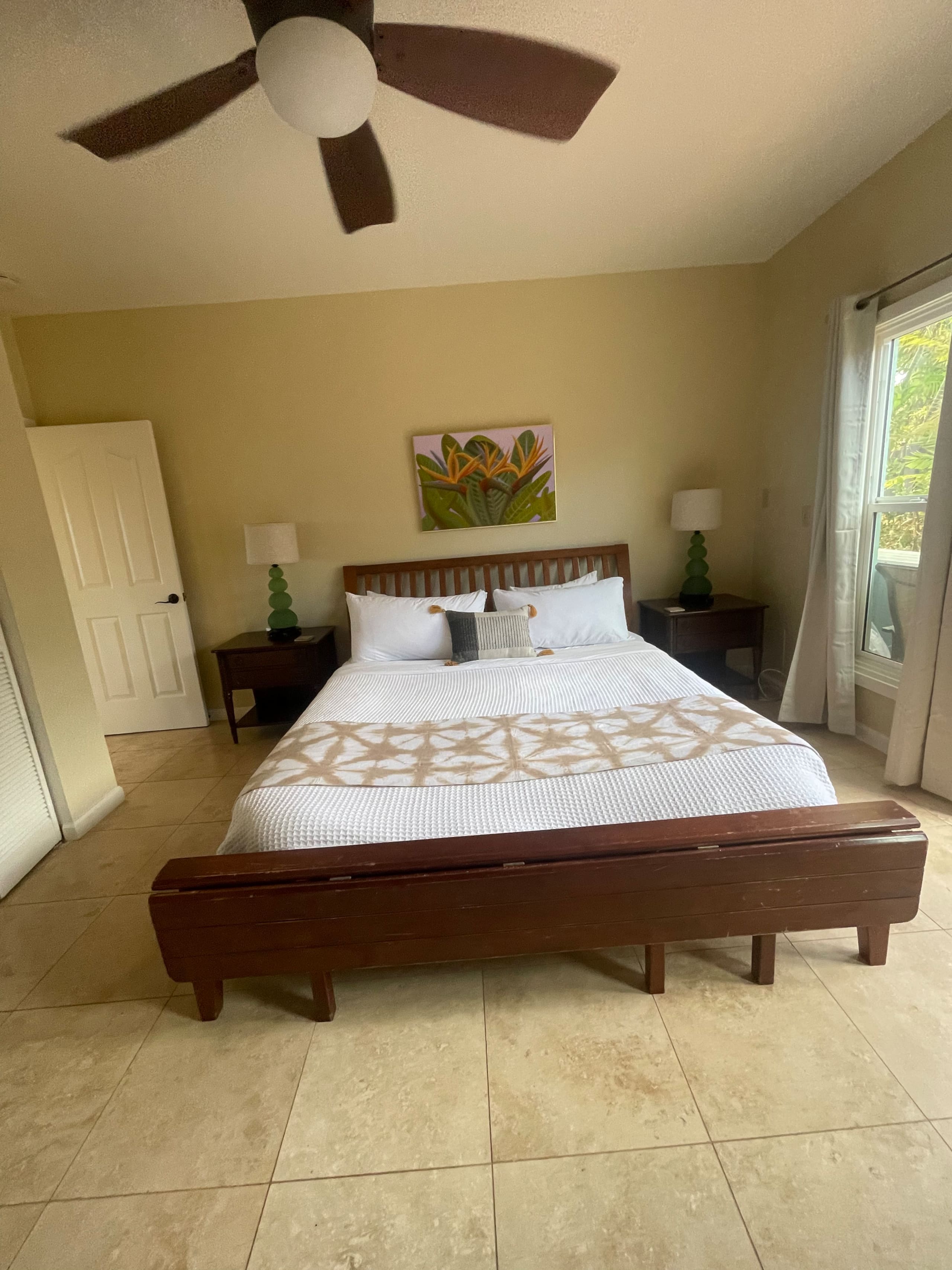Home in Lahaina · ★4.91 · 4 bedrooms · 4 beds · 2 baths - Image 18
