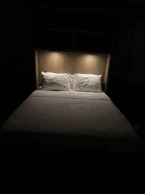 Stay Manchester! 4 beds+ loft area