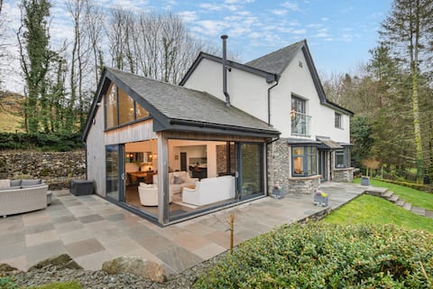 Broom Hill -Luxury Home with private Swim Spa!