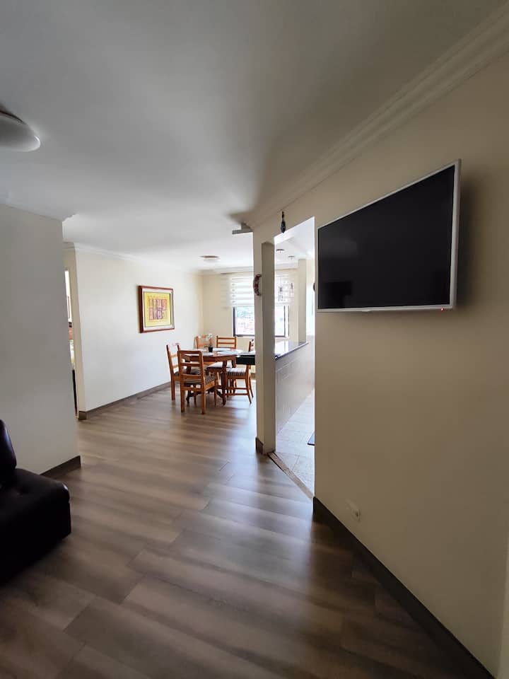 Departamento Ideal Para Grupos Ubicación Perfecta - Quito