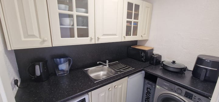Double Bedroom, With En-suite. Bungalow. Douglas. - Isle of Man