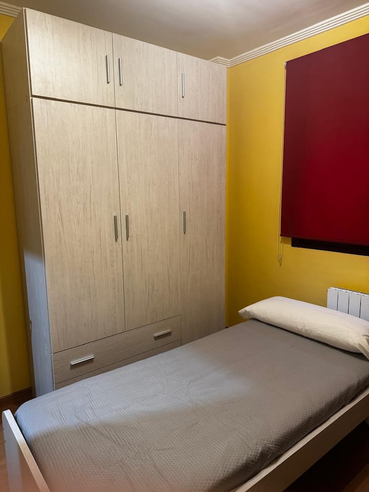 Dormitorio 2 con calefacción y ropa de cama incluida.