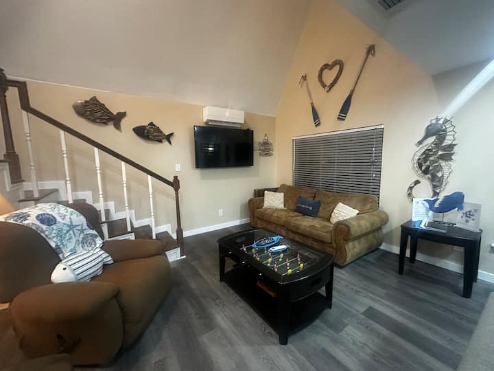 Waters Edge Home In Arroyo City: 🎣 Arroyo Pearl - 聖莫尼卡