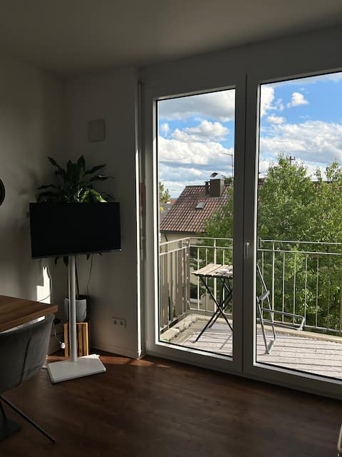 Single apartment with underground parking & S-Bahn (5 min)