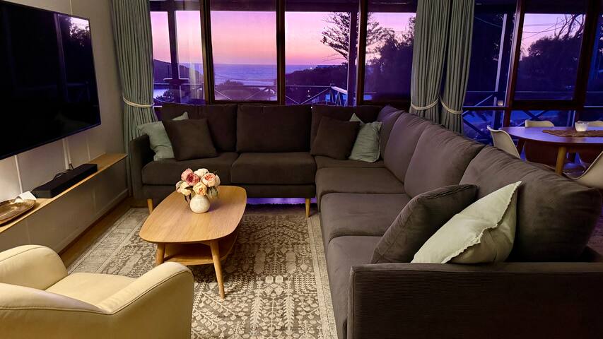 Moore to Sea~Spectacular views in stylish comfort gallery image 3