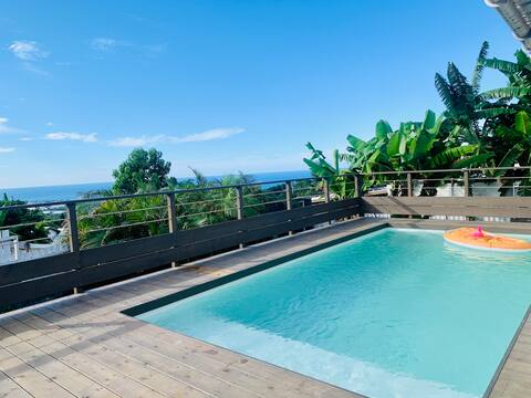 Lovely heated pool villa & sea view