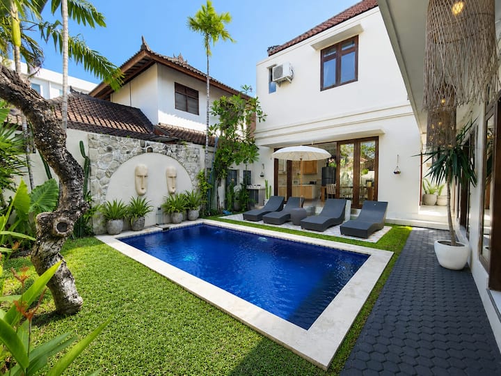 Seminyak Double6 Beach 5br Villa W/pool & Parking - Seminyak