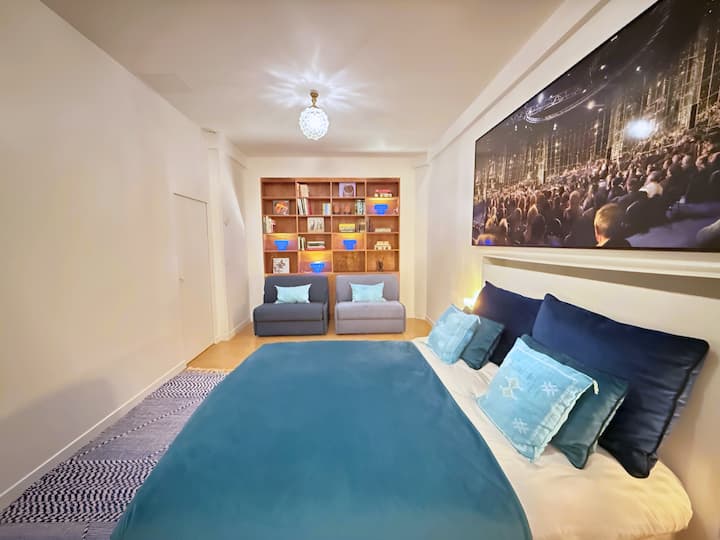 SPARIS – Chumba cha familia 4 chenye kitanda cha ukubwa wa 160x200 na viti viwili vinavyoweza kubadilishwa kuwa vitanda vya 90x200.