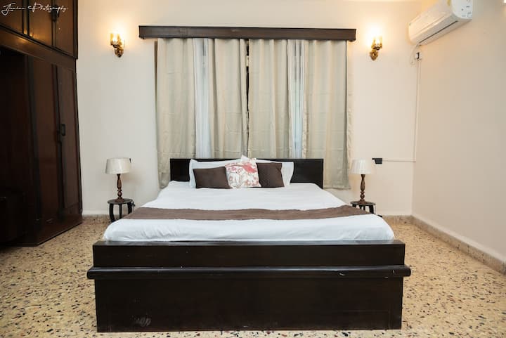 Bedroom 1 image 1