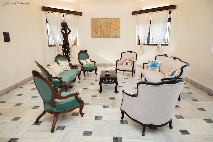 Living room image 2