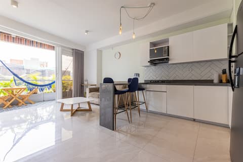Top performing Airbnb: Utopía 4.West - Shining 2BR•Wi-Fi•AC•Self Check-In in El Poblado