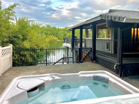 Waterfront | Dog Friendly | Full Kitchen | Dock