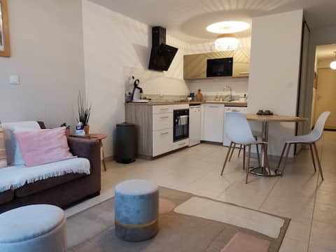 Top Airbnb: nice apartment 50 m from the beach and the GR 34 in Perros Guirec