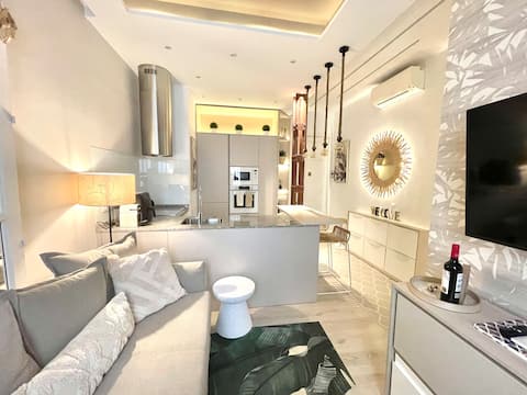 Anuncio de Airbnb popular: Like at Home a few steps from the Temple of Debod en Moncloa Aravaca