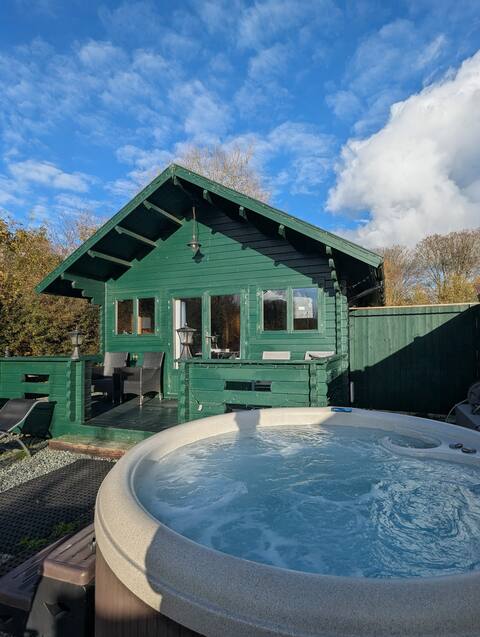 Cute Quiet Country Cabin on Anglesey
