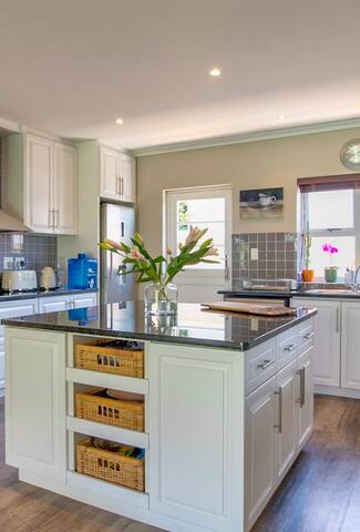 Gorgeous Family Home – Secure Eco Estate gallery image 2