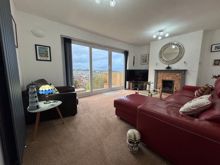 Stunning 3 Bed House With Breathtaking Views. - Plymouth