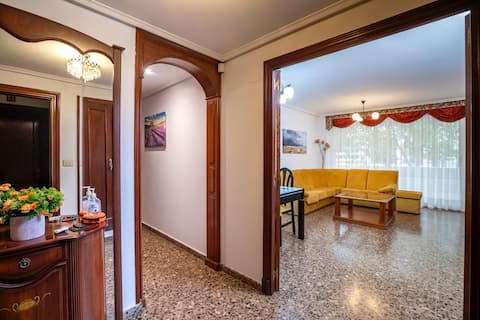 Propiedad de Airbnb exitosa: Casa Luismi. Spacious, 2 terraces. Garage en Zaragoza