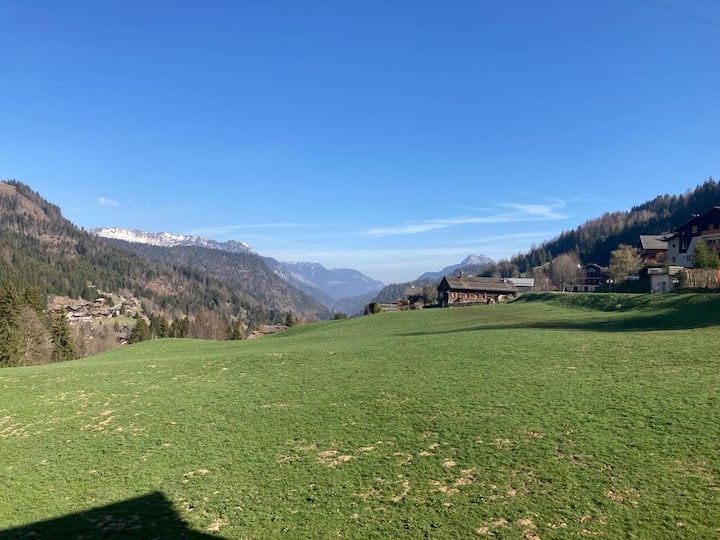 Environnement Montage Départ Randonnées - La Clusaz
