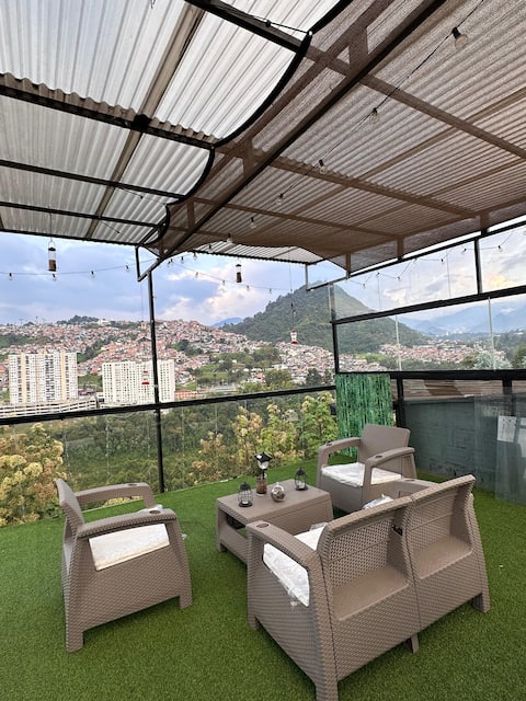 Top Airbnb: Studio apartment | services included in Villamaria in Caldas