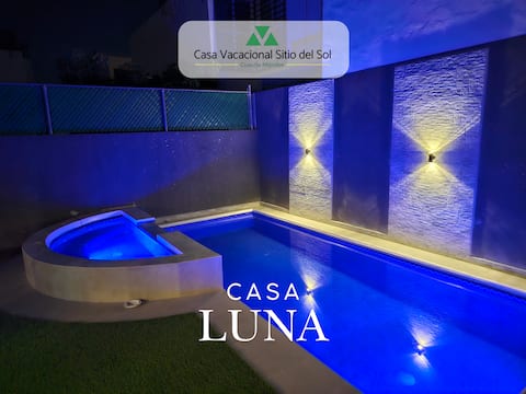 Warm Jacuzzi Pool w/ Stars Pet Friendly