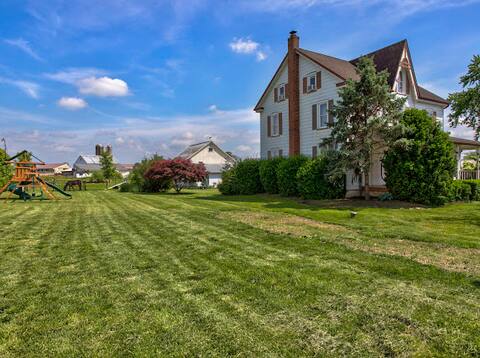 Amish Experience, Farm views
