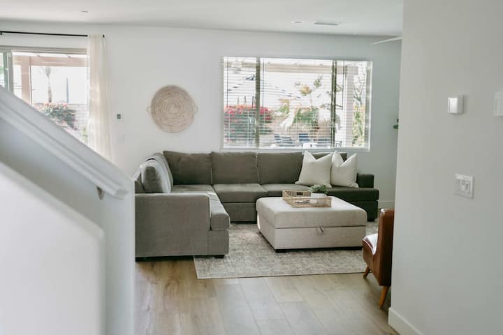 Palm House Desert Retreat, Pool And Views - Coachella, CA