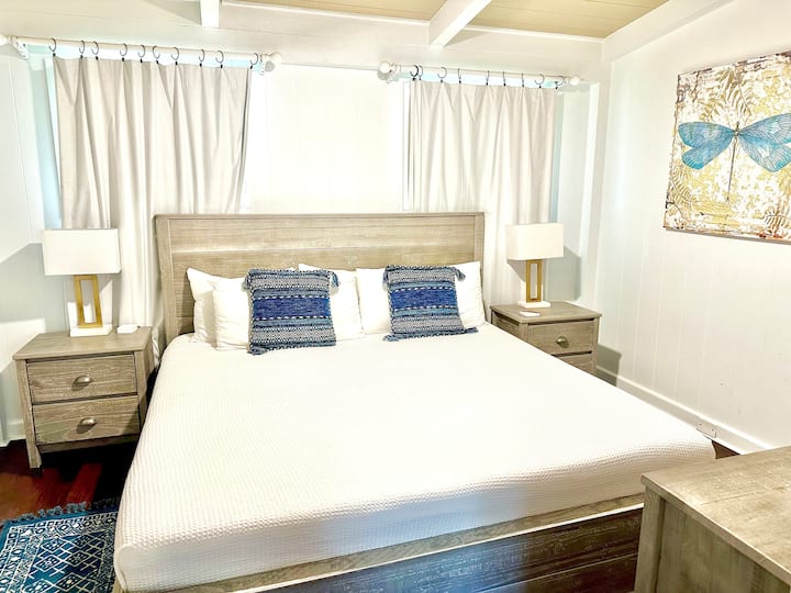 kitanda aina ya king