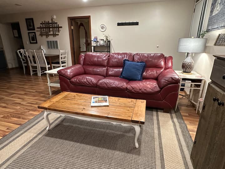 أريكة جلدية 