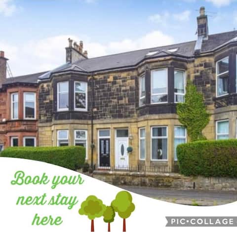 Victorian, G floor, 5 min walk to town, parking.