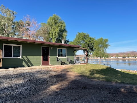 Water Front Cottage @ Paradise COVE  2&2