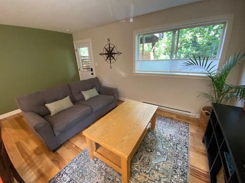 Top performing Airbnb: Pet friendly 2 Bedroom Suite in Nanaimo